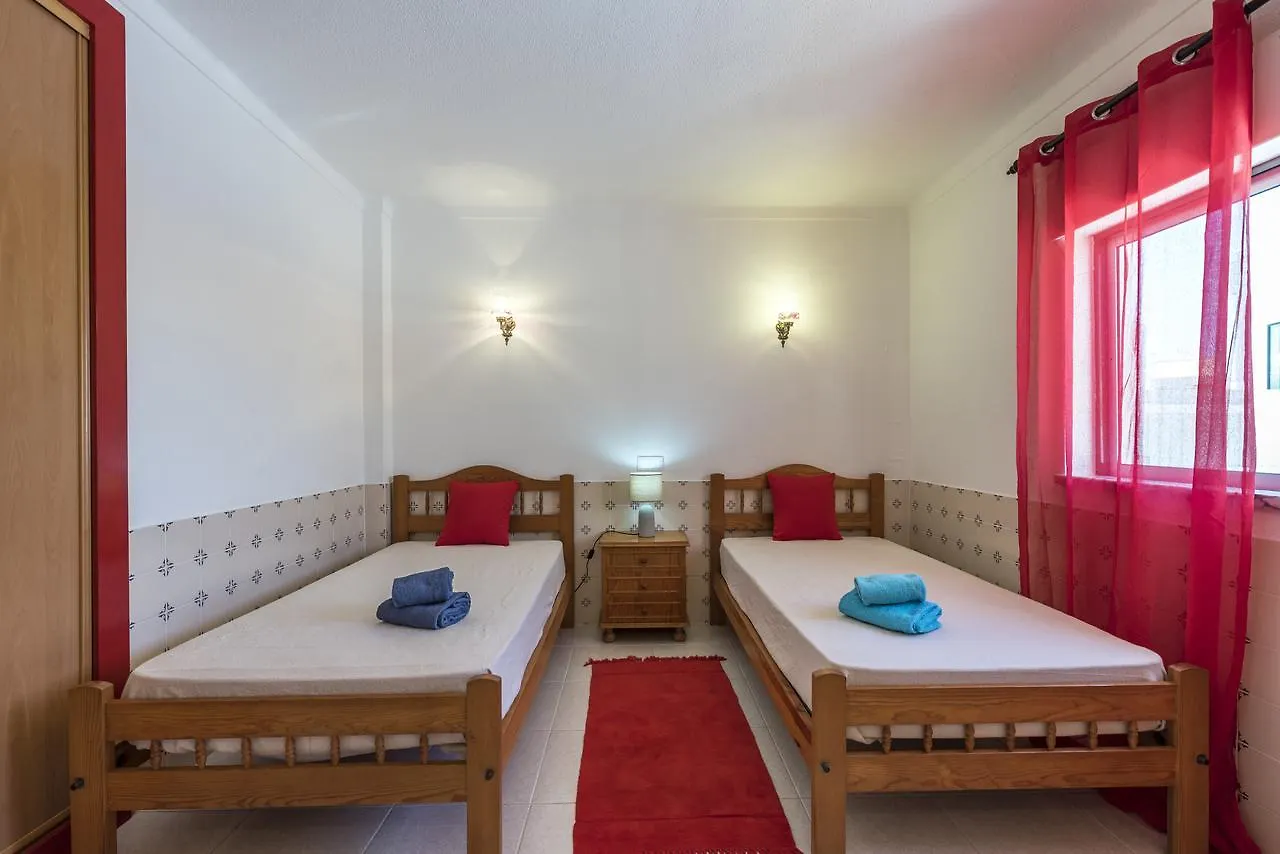 Villa Mar With Private Pool Albufeira